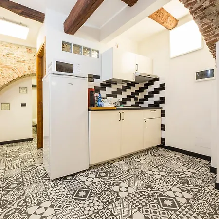Aquarium 1', 1br , Ac & Wifi By Tilo ג'נובה